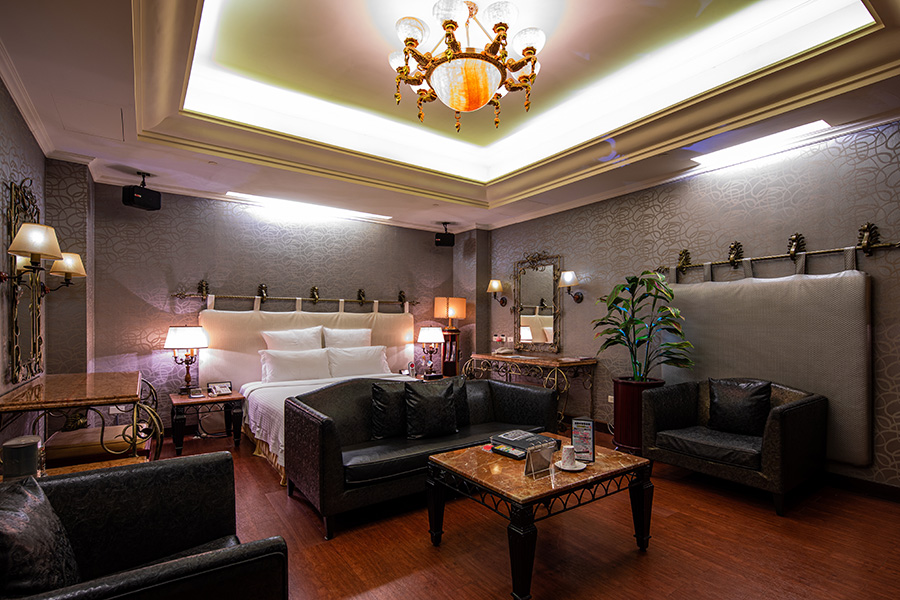 ALL_room_21G02_Zg3iF7Tl2T