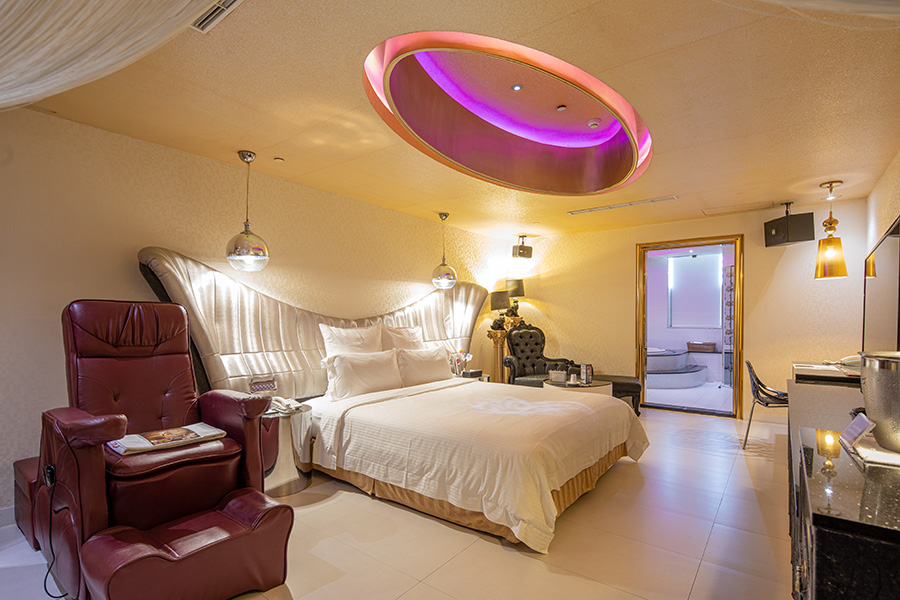 ALL_room_21G23_9gzIOTAyMn